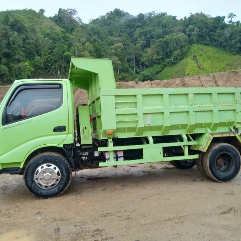 DUMPTRUK KAPASITAS 10 TON SEWA PERSHIFT - GTORENT.ID  UNIT ALAT YANG MAU DIRENTAL SEWA BELI GENSET FORKLIFT ALAT PROYEK ALAT BERAT SUKU CADANG YANG DICARI DI GORONTALO