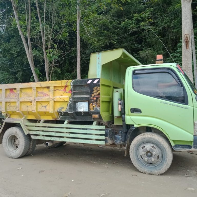 DUMPTRUK KAPASITAS 10 TON SEWA PERSHIFT - GTORENT.ID  UNIT ALAT YANG MAU DIRENTAL SEWA BELI GENSET FORKLIFT ALAT PROYEK ALAT BERAT SUKU CADANG YANG DICARI DI GORONTALO