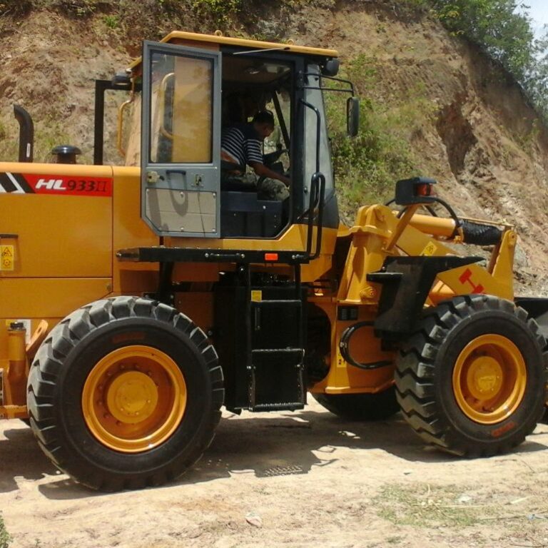 WHEEL LOADER KAPASITAS 3 m3 SEWA PERSHIFT - PERUSAHAAN GTORENT MITRA PERUSAHAAN RENTAL ALAT PROJECT DI GORONTALO