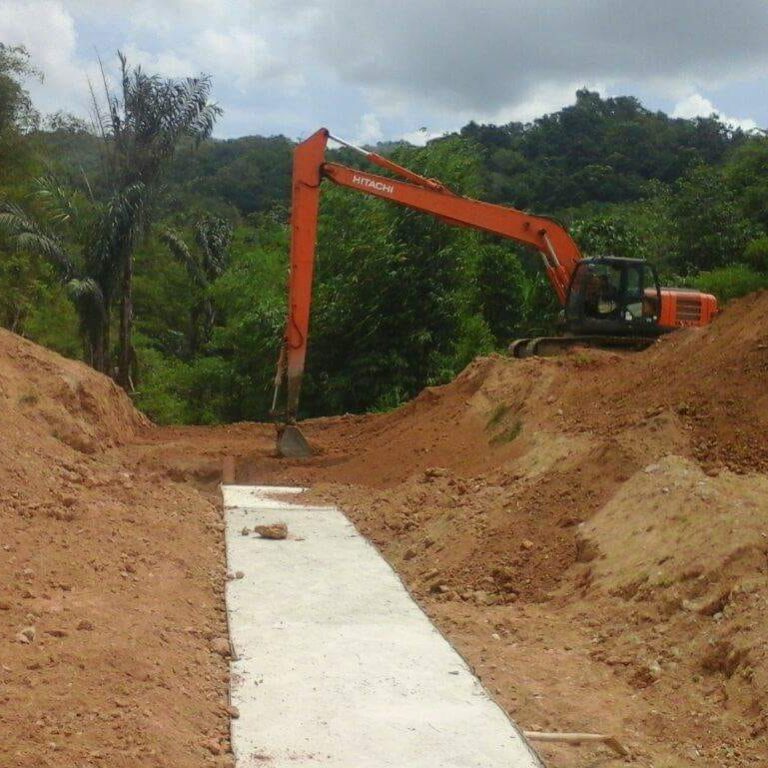 Eksavator Long arm Zaxis Hitachi 210-LCH Sewa perjam - PERUSAHAAN GTORENT MITRA PERUSAHAAN RENTAL ALAT PROJECT DI GORONTALO