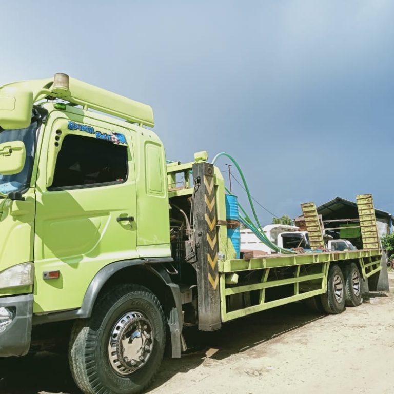 TRONTON SELF LOADER HINO SEWA PERSHIFT - GTORENT.ID  UNIT ALAT YANG MAU DIRENTAL SEWA BELI GENSET FORKLIFT ALAT PROYEK ALAT BERAT SUKU CADANG YANG DICARI DI GORONTALO