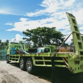 TRONTON SELF LOADER HINO SEWA PERSHIFT - GTORENT.ID  UNIT ALAT YANG MAU DIRENTAL SEWA BELI GENSET FORKLIFT ALAT PROYEK ALAT BERAT SUKU CADANG YANG DICARI DI GORONTALO