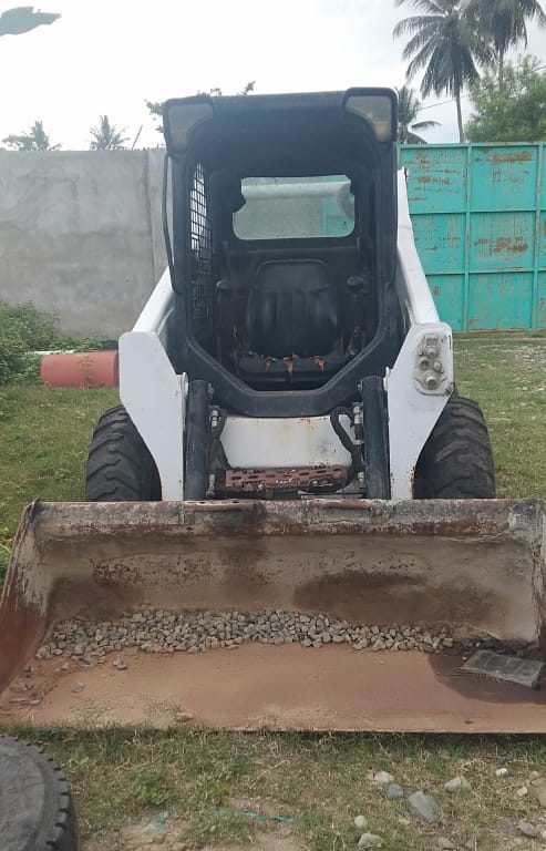 SKID LOADER MEREK BOBCAT SEWA PERSHIFT - PERUSAHAAN GTORENT MITRA PERUSAHAAN RENTAL ALAT PROJECT DI GORONTALO