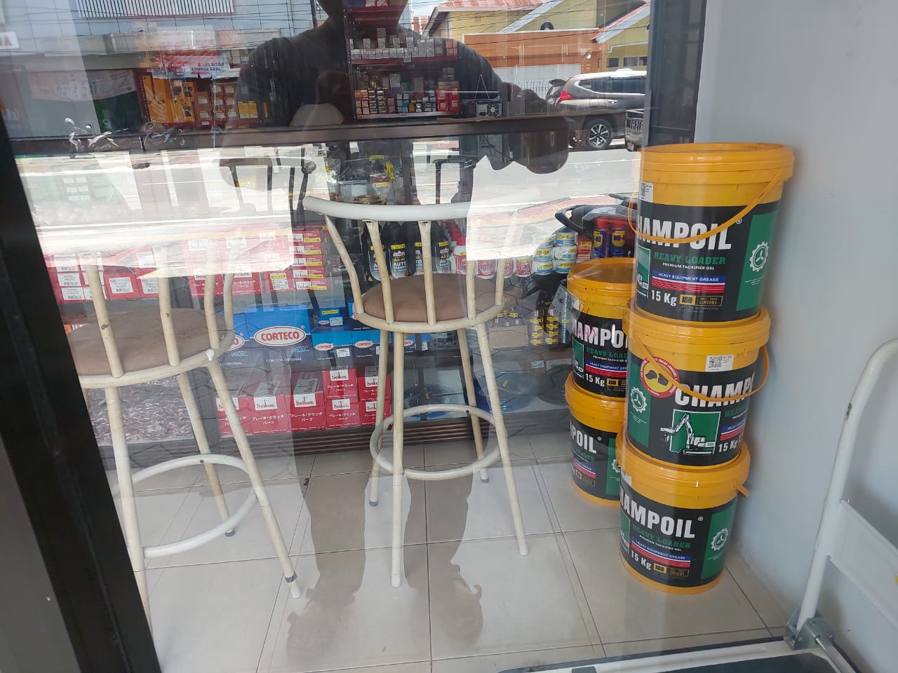 CHAMPOIL GREASE DISTRIBUTOR GORONTALO